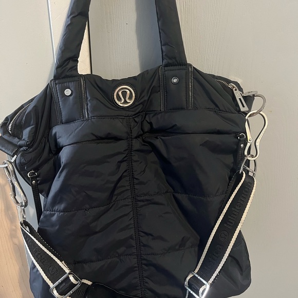 Lululemon Fast in Flight Bag - Picture 1 of 5
